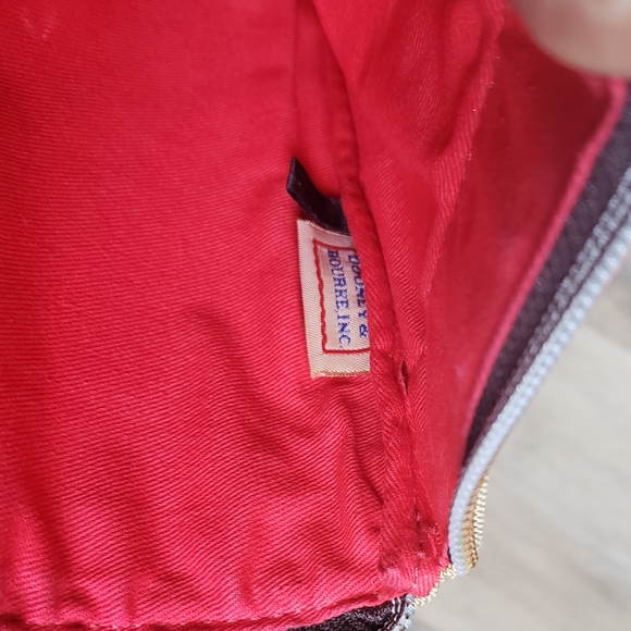 DOONEY & BOURKE INC.TRIPLE ZIP SLING BAG - Picture 15 of 16